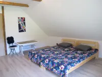 Close to the water, sauna, fireplace, fenced property, for dogs and families