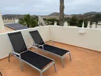 Deluxe Golf Townhouse Only 5 Mins To The Beach Hotels in Budens