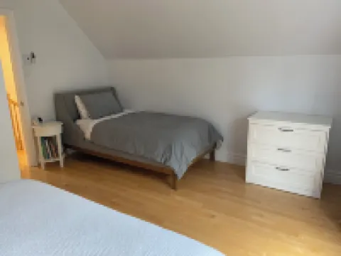 Magnifique Chalet sur le Bord de L'eau à 20 Minutes du Mont Orford et Magog