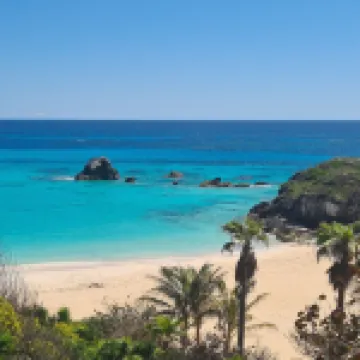 Spacious Beachfront and Private Resort living