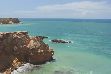 SUITE 103 - 4 PEOPLE (W PRIVATE POOL)