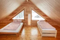 Log cabin by the lake - comfort surrounded by nature! Hotels in Nalden
