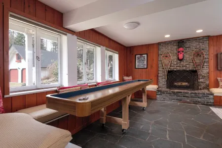 Mtn View & Hot Tub-Peaceful Property w/ stream-mins to Hiking, Biking, Swimming