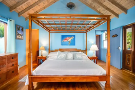 Ocean and Island Views with Spectacular Sunsets and Alfresco Atmosphere Hotels in 