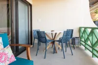 Super Clean Beach Condo with Vast Oceanfront Views Near Marina Playa Flamingo