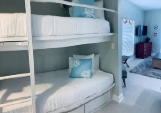 Nantucket Cottage #11B - Downstairs Cottage