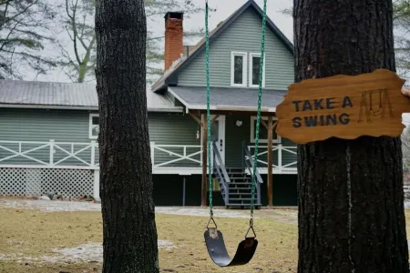 Jamtel Arden cottage - Kennebec Lake, Arden ON.