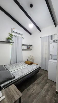 Cozy 2-bedroom bungalow in the outskirts of San Ignacio with WiFi, AC - 2-Star