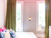 Grant - A Tranquil One Bedroom Steps from River Hotels in Newburgh