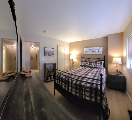 Cozy condo in Sparks, NV close to dining, shopping, and entertainment. Отели в г. Спаркс