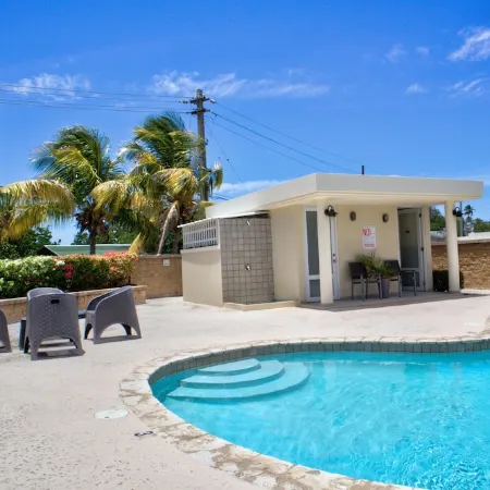 Casa Diez · Beachsteps Townhouse w/Pool- Seven Seas