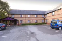 Warrington North East Hotels in Golborne