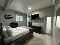 Home Run Getaway! PR’s Baseball Legends, 4 Mins to Beach! with Backup Generator! Hotels in Aguadilla