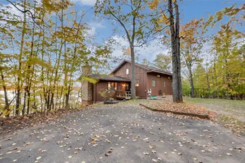 The Cuyuna "Retro Retreat" Family Lake Home