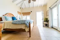 SPECTACULAR OCEAN FRONT VILLA