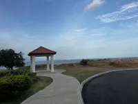 AC, WiFi, cable & 24/7 security, Pool, beachfront, views of Kingston harbor.