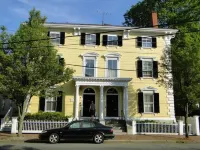 The Salem Inn Hotels near Salem Station