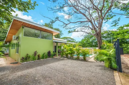 3BR Beach House w/ Pool - Las Palmitas