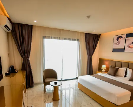 Hotel Everest Rdc Hotels in Lukunga