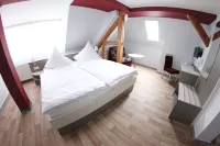Schloß Schöningen Hotels in der Nähe von Marktpassage Helmstedt