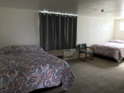 Townhouse Motel Hotels in Sunnyside