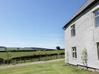 Lower Hodre Hotels in Buckton and Coxall