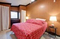 Modern Little Bear Cottage at Santeetlah Lake!