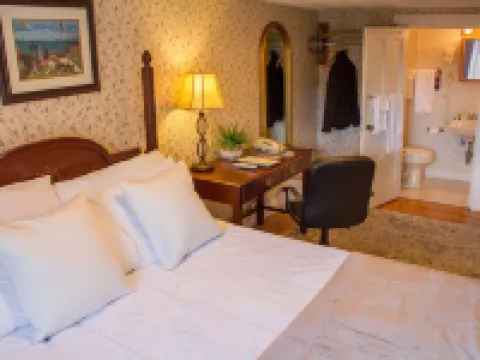 Beacon Inn 1750 Hotels in Brookline