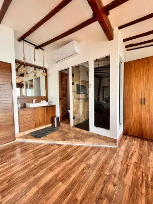 Bahia Tolok - Condos