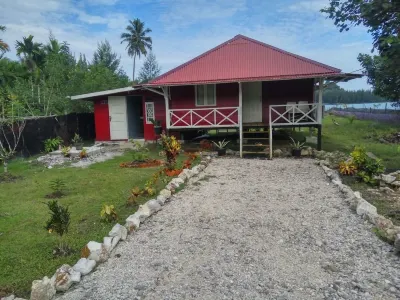 Pondok Oma Surf Simeulue Hotel a 
