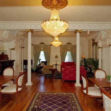 The Hotel Magnolia