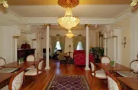The Hotel Magnolia
