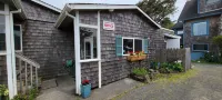 草垛岩海靈飯店