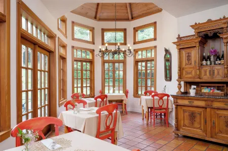 Arch Cape Inn and Retreat Отели рядом с достопримечательностью «Haystack Rock»