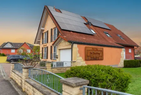 Hotel & Gästehaus Im Ziegelweg Garni