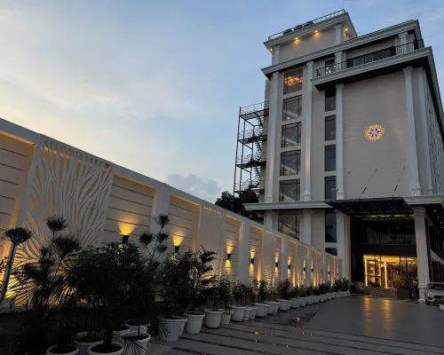 The Mudra Hotel Hotels near Thai Temple