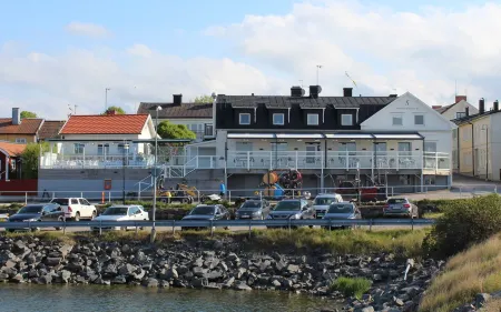 Strandhotellet Отели в г. Эстаммар