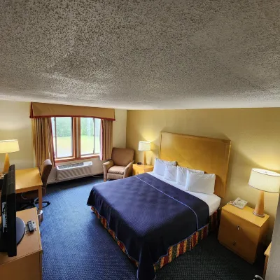 Katahdin Inn & Suites Hotels near Millinocket Municipal Airport