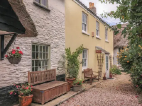 Ellenor Hotels in Malborough