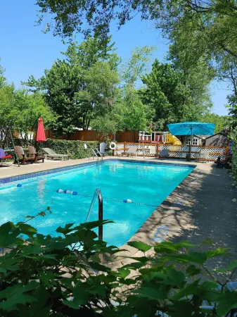 Blue Moon Motel Отели в г. Ниагара Риджинал Мунисипалити