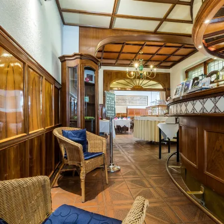 Hotel Gertrudenhof Отели рядом с достопримечательностью «Станция метро Sürth Bf»