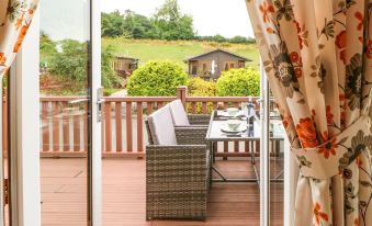 10 Poppy Lodge