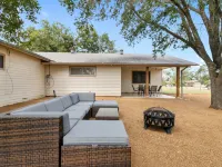 Altes Eckert Stolz 3 Bedroom Home by RedAwning Hotels in Stonewall