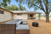 Altes Eckert Stolz 3 Bedroom Home by RedAwning Hotels in Stonewall