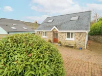 Trevone Hotels near Stenaline