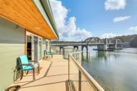 Riverfront Apt in Old Town Florence! - Wifi