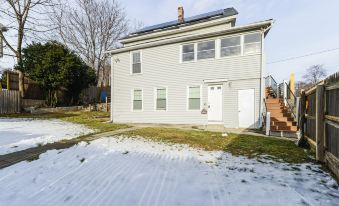 Home Near Skiing & Downtown Worcester