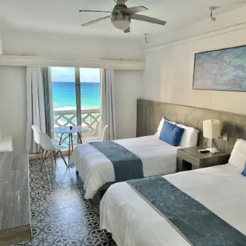 Cancun Plaza - Best Beach