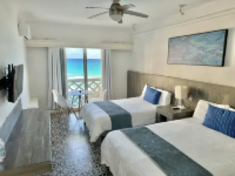 Cancun Plaza - Best Beach