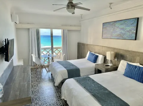 Cancun Plaza - Best Beach